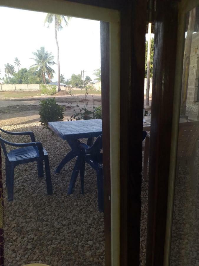 Malik Villa-Matemwe Bnb And Restaurant Exterior foto