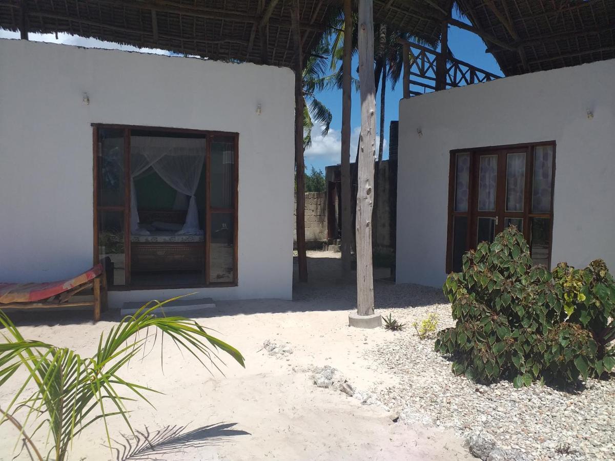 Malik Villa-Matemwe Bnb And Restaurant Exterior foto